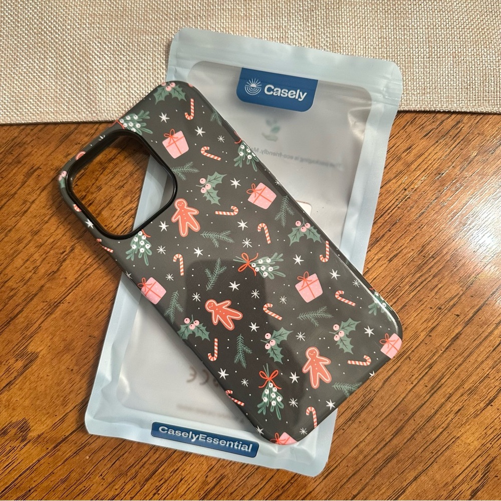 Christmas Pattern Phone Case - Festive Design